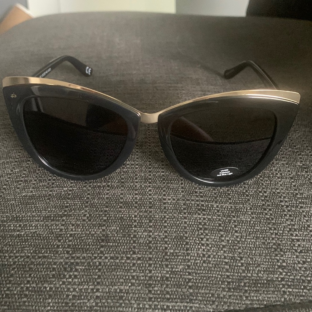Prive Revaux polarized sunglasses. Brand new